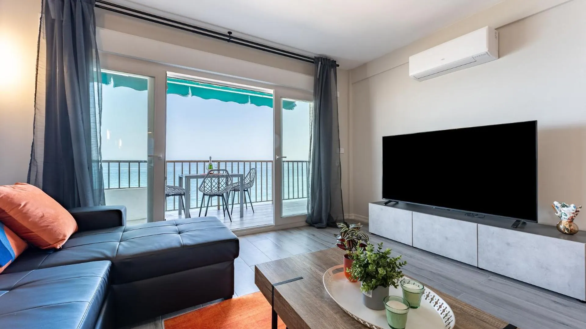 Malagasuite Golden Views Fuengirola