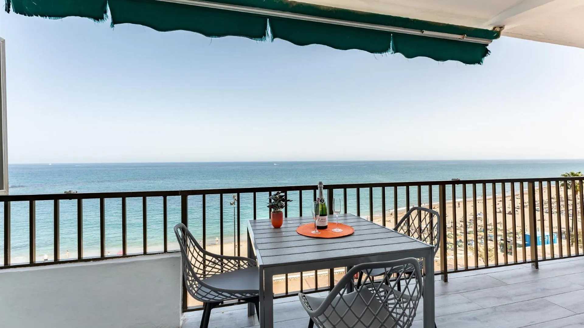 Malagasuite Golden Views Fuengirola Διαμέρισμα